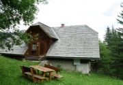 Hütte mit Hund-Sitzplatz PBF00198