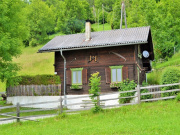 Die Hütte war mit viel Liebe eingerichtet